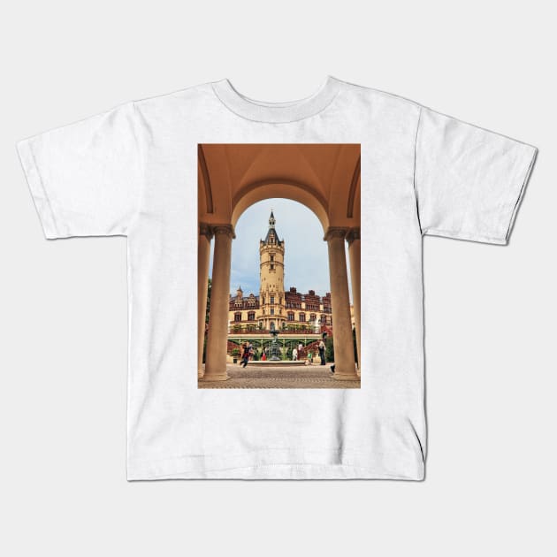 Schwerin Palace Archway - Mecklenburg-Vorpommern, Germany Kids T-Shirt by holgermader